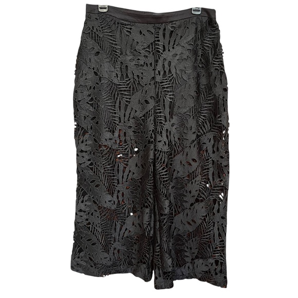 Express Black High Waisted Cut Out Lace Wide Leg Ankle Pant Size 10 Short EUC - Picture 2 of 10